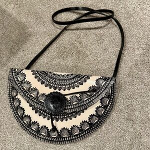 Hand Tooled Embossed Mexican Leather Purse Crossbody Half Moon Shaped Unique